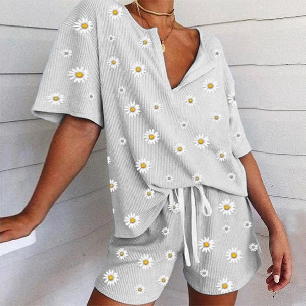 2021womens sleepwear daisy floral print short set pajamas for women pajama set sweet short sleeve t shirts & shorts summer pijama, Black;red
2021womens sleepwear daisy floral print short set pajamas for women pajama set sweet short sleeve t shirts & shorts summer pijama, Black;red