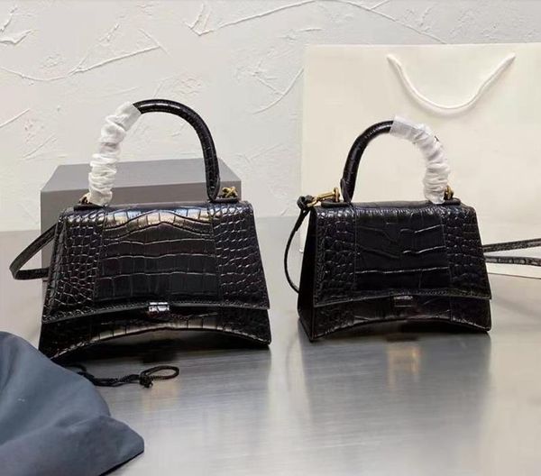 luxury designer hourglass bag ladies crocodile pattern shoulder bags leather handbag presbyopia wallet messenger backpack
luxury designer hourglass bag ladies crocodile pattern shoulder bags leather handbag presbyopia wallet messenger backpack