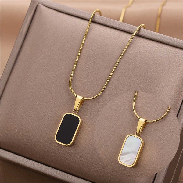 women's shell pendant necklace, korean, high fashion, black and white, double-sided, rectangular, snake chain, neck zipper, Silver
women's shell pendant necklace, korean, high fashion, black and white, double-sided, rectangular, snake chain, neck zipper, Silver