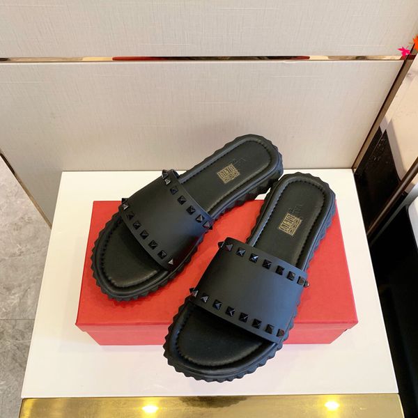 luxurys men slippers designer rubber slides sandal mens designers flat fashion shoes beach flip flops flower with box size 39-45 -g426, Black
luxurys men slippers designer rubber slides sandal mens designers flat fashion shoes beach flip flops flower with box size 39-45 -g426, Black