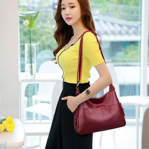 shoulder bags 2021 women's all-match diagonal bag fashion middle-aged mother messenger large
shoulder bags 2021 women's all-match diagonal bag fashion middle-aged mother messenger large