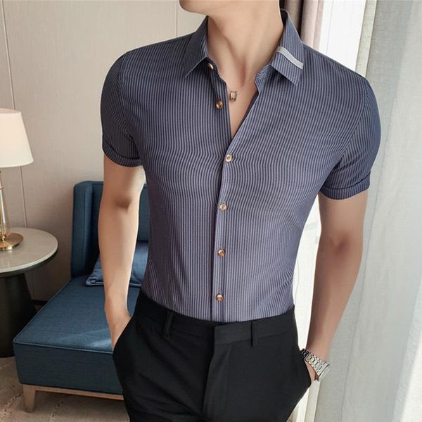 men's casual shirts 2021 white simple man summer british business slim fit short sleeve shirt mens stripe moda hombre, White;black
men's casual shirts 2021 white simple man summer british business slim fit short sleeve shirt mens stripe moda hombre, White;black
