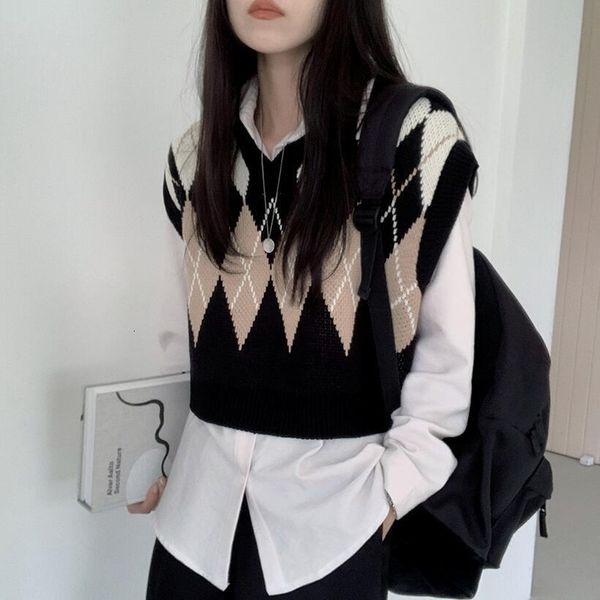 2021 autumn and winter korean loose college style knitted vt diamond lattice short sleeve sweater vt women, Black;white
2021 autumn and winter korean loose college style knitted vt diamond lattice short sleeve sweater vt women, Black;white