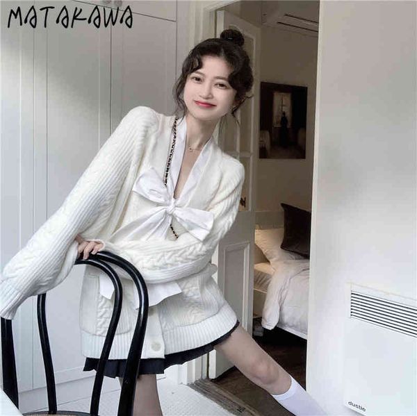 matakawa fashion bow white women shirt spring and summer blouses korean outer wear v-neck blusas long sleeve women 210513
matakawa fashion bow white women shirt spring and summer blouses korean outer wear v-neck blusas long sleeve women 210513