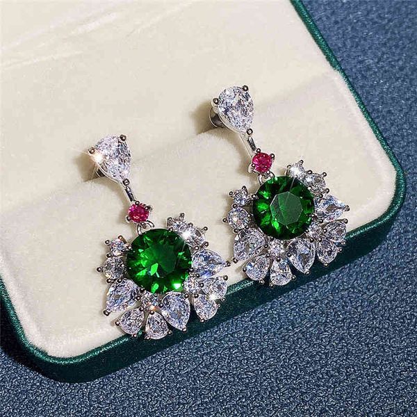 huitan gorgeous women's dangle with brilliant cubic zirconia vintage earrings wedding party luxury jewelry new arrival, Bronze;silver
huitan gorgeous women's dangle with brilliant cubic zirconia vintage earrings wedding party luxury jewelry new arrival, Bronze;silver