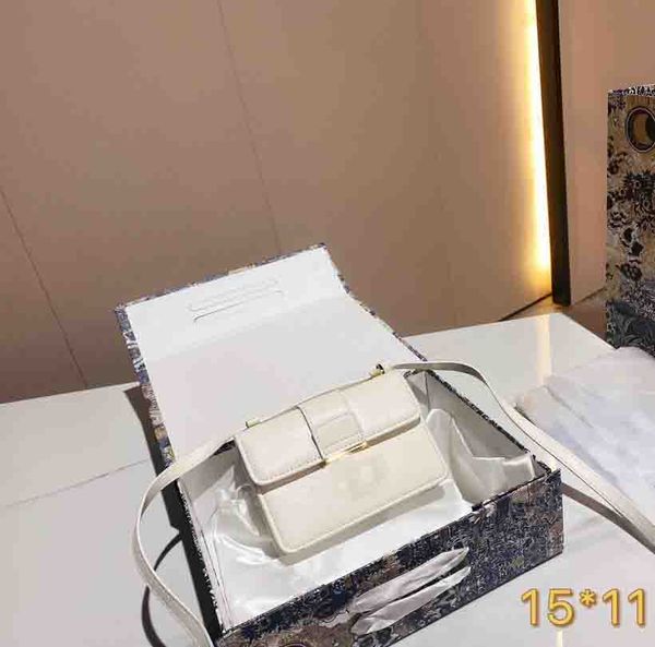 designers mini cross body bag fashion woman crossbody messenger pocket luxurys lady shoulder bags handbag purse 
designers mini cross body bag fashion woman crossbody messenger pocket luxurys lady shoulder bags handbag purse