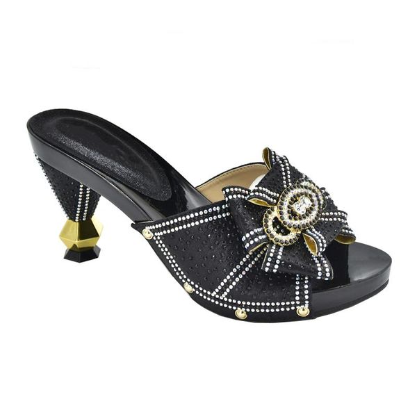 dress shoes 2021 fashion design women african sandals nigerian wedding decorated with rhinestone high heels ladies, Black
dress shoes 2021 fashion design women african sandals nigerian wedding decorated with rhinestone high heels ladies, Black