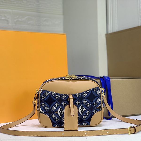 crossbody handbag camera bag jacquard textile genuine leather luggage shoulder bags classic letter flower adjustable strap clutch double zip
crossbody handbag camera bag jacquard textile genuine leather luggage shoulder bags classic letter flower adjustable strap clutch double zip