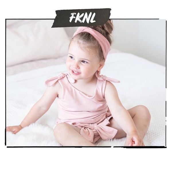 0-3t 3pcs baby girl summer outfits, sleeveless sweet tie knot tank vest + bloomers headband set pink green clothing sets, White
0-3t 3pcs baby girl summer outfits, sleeveless sweet tie knot tank vest + bloomers headband set pink green clothing sets, White