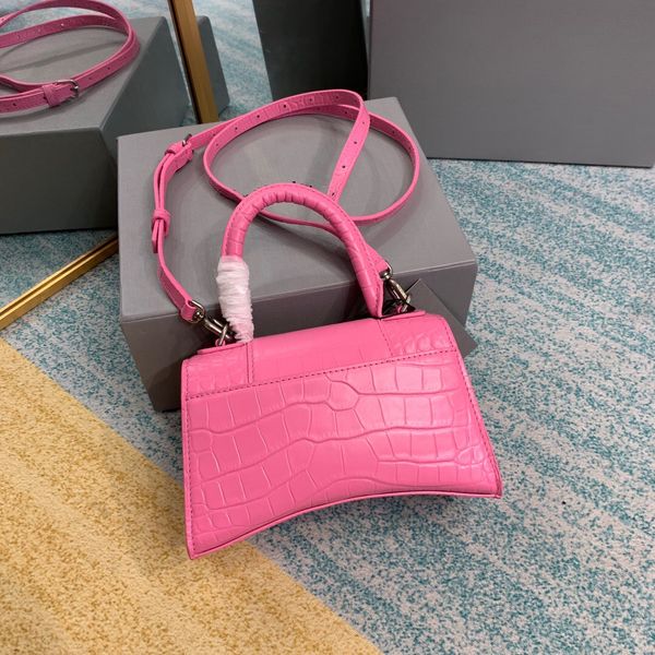 2021 style women's hourglass small handle cosmetic bags xs shiny crocodile embossed cases genuine leather luxury designer brand bag
2021 style women's hourglass small handle cosmetic bags xs shiny crocodile embossed cases genuine leather luxury designer brand bag