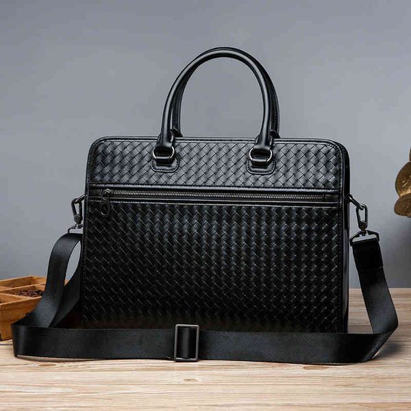 men's business handbag leather horizontal section large capacity leisure black woven wear-resistant computer bag gift order
men's business handbag leather horizontal section large capacity leisure black woven wear-resistant computer bag gift order