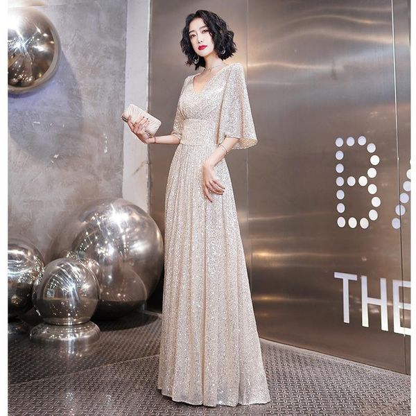 ethnic clothing women style texture long silver elegant banquet evening dress female aura queen 2021 summer temperament host, Red
ethnic clothing women style texture long silver elegant banquet evening dress female aura queen 2021 summer temperament host, Red