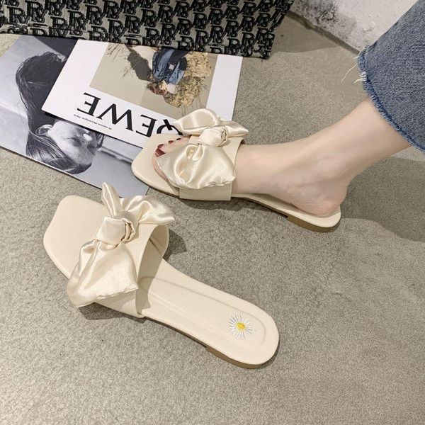 slippers web celebrity small daisy bow outside wearing women summer 2021 fashion beach shoes soft soles, Black
slippers web celebrity small daisy bow outside wearing women summer 2021 fashion beach shoes soft soles, Black