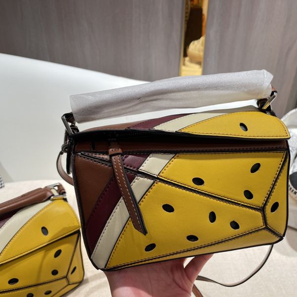 designer bag handbag tote shoulder bags ladies totes handbags crossbody genuine leather luxury different styles with the original box size 2
designer bag handbag tote shoulder bags ladies totes handbags crossbody genuine leather luxury different styles with the original box size 2