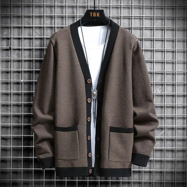 men's sweaters 2022 mixed color stripe single-breasted knitted cardigan youth autumn loose sweater, White;black
men's sweaters 2022 mixed color stripe single-breasted knitted cardigan youth autumn loose sweater, White;black