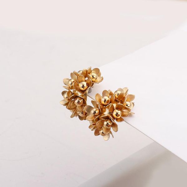 hoop & huggie aensoa fashion earrings flowers c shape circle metal vintage gold color floral statement pendientes gift, Golden;silver
hoop & huggie aensoa fashion earrings flowers c shape circle metal vintage gold color floral statement pendientes gift, Golden;silver
