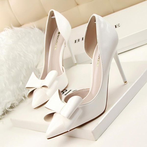 dress shoes korean version of sweet high-heeled with thin heels and shallow mouth pointed hollow patent leather bow w, Black
dress shoes korean version of sweet high-heeled with thin heels and shallow mouth pointed hollow patent leather bow w, Black