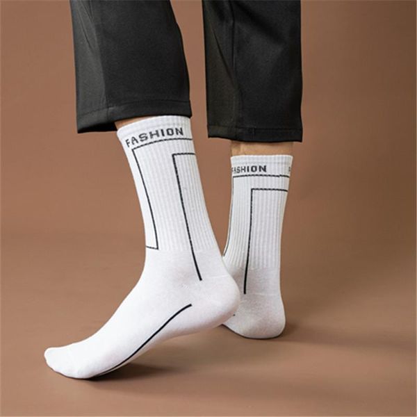 men's socks fashion man black white series letters striped jacquard breathable absorbent business gentleman rib crew middle tube
men's socks fashion man black white series letters striped jacquard breathable absorbent business gentleman rib crew middle tube