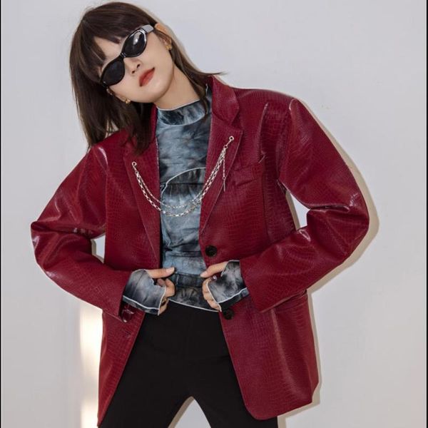 women's leather & faux fashion crocodile pattern red pu jackets female chains stitching glossy f2614, Black
women's leather & faux fashion crocodile pattern red pu jackets female chains stitching glossy f2614, Black