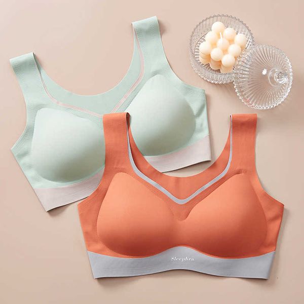 seamless rimless underwear for women's naked feeling, comfortable and breathable, sports bra with contrast stitching, Black;white
seamless rimless underwear for women's naked feeling, comfortable and breathable, sports bra with contrast stitching, Black;white