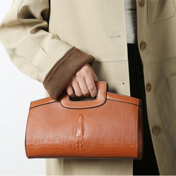 women's bag 2022 new fashion c-rocodile embossed handbag texture foreign style one shoulder messenger bag
women's bag 2022 new fashion c-rocodile embossed handbag texture foreign style one shoulder messenger bag