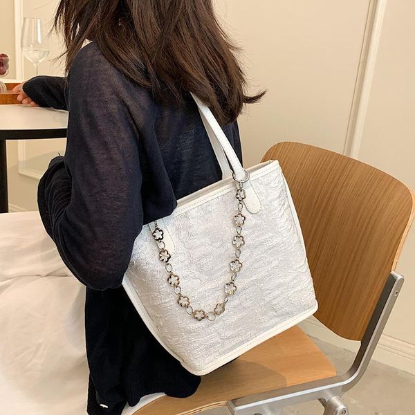 evening bags 2021 fashion lace women handbag summer straw flowers ladies shoulder bag large capacity bucket shopping big totes
evening bags 2021 fashion lace women handbag summer straw flowers ladies shoulder bag large capacity bucket shopping big totes