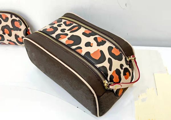 evening bag hand makeup old flower leopard print designer luxury cosmetic bags handbags clutch wallet girls wallets women handbag
evening bag hand makeup old flower leopard print designer luxury cosmetic bags handbags clutch wallet girls wallets women handbag
