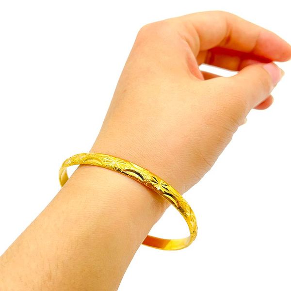 bangle 1pcs/lot women/girl wedding bridal bangles gold color dubai jewelry africa arab jewely party gifts, Black
bangle 1pcs/lot women/girl wedding bridal bangles gold color dubai jewelry africa arab jewely party gifts, Black
