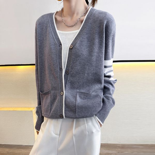 autumn new tb wool knitted cardigan coat women's versatile v-neck loose lazy four bar sweater, White;black
autumn new tb wool knitted cardigan coat women's versatile v-neck loose lazy four bar sweater, White;black