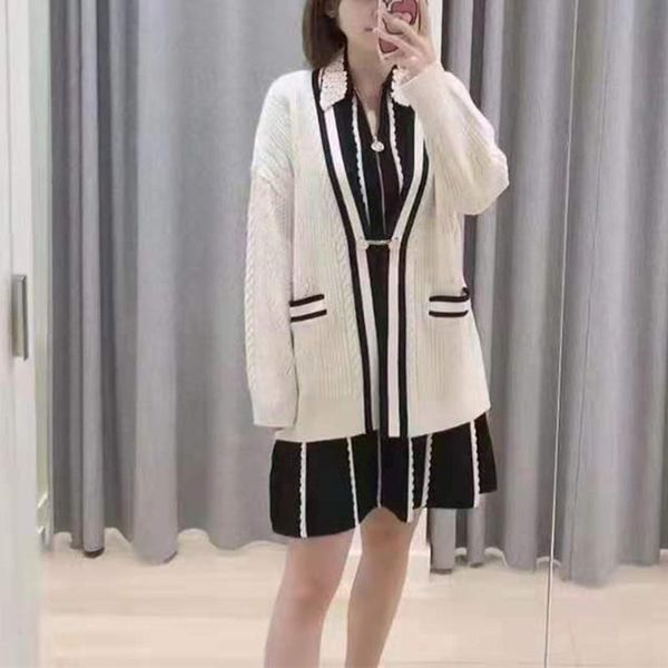women's knits & tees women sweater 2021 fall/winter v-neck college style loose long sleeve wool cardigan knit jacket, White
women's knits & tees women sweater 2021 fall/winter v-neck college style loose long sleeve wool cardigan knit jacket, White