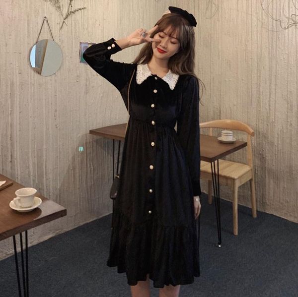 casual dresses 2021 winter vintage black velvet long dress women sleeve lace collar single-breasted sashes pleated fashion vestido, Black;gray
casual dresses 2021 winter vintage black velvet long dress women sleeve lace collar single-breasted sashes pleated fashion vestido, Black;gray