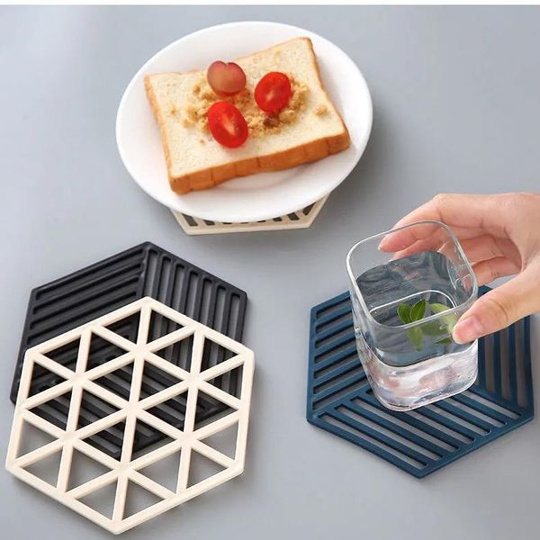 mats & pads 4/8pcs silicone hexagon mat heat resistant pot holder placemat for bowl dishes tableware cup kitchen accessories
mats & pads 4/8pcs silicone hexagon mat heat resistant pot holder placemat for bowl dishes tableware cup kitchen accessories