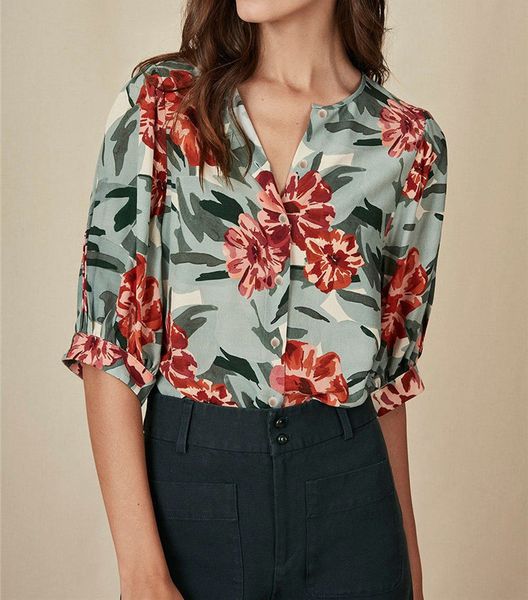 shirt 2021 round neck loose floral buttoned (skirt coming on 10th, july) 7m2w, White
shirt 2021 round neck loose floral buttoned (skirt coming on 10th, july) 7m2w, White