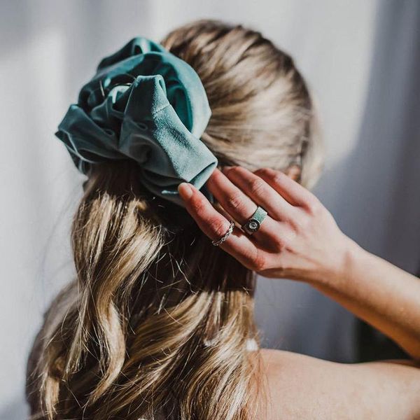 hair accessories oversize velvet scrunchie girl ponytail holder large elastic rubber rope women tie soft headwear
hair accessories oversize velvet scrunchie girl ponytail holder large elastic rubber rope women tie soft headwear