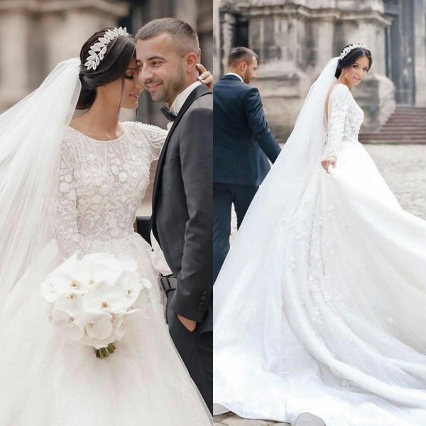 luxury beading wedding dresses 3d floar applique bridal gown long sleeves v back scoop neck chapel train custom made vestidos de novia, White
luxury beading wedding dresses 3d floar applique bridal gown long sleeves v back scoop neck chapel train custom made vestidos de novia, White