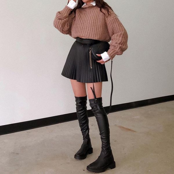 summer high waist pleated a-line women mini skirts black womens short skirt 2021 new fashion streetwear casual ladies bottoms
summer high waist pleated a-line women mini skirts black womens short skirt 2021 new fashion streetwear casual ladies bottoms