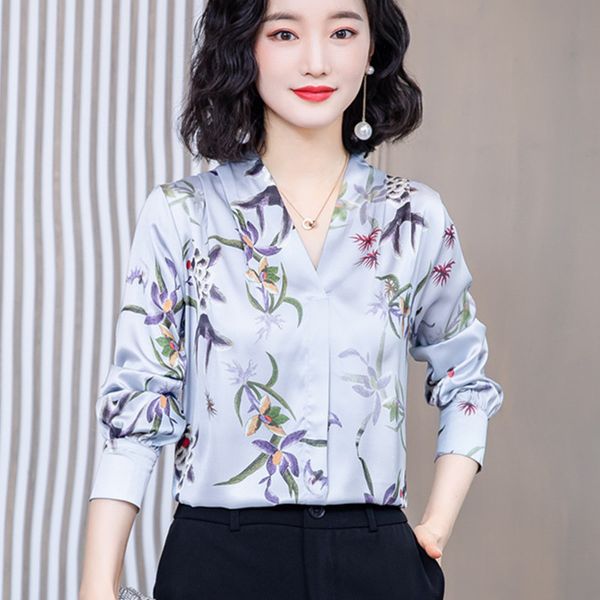 korean silk blouses women print blouse ol satin shirt woman v-neck plus size blusas femininas elegante 210427, White
korean silk blouses women print blouse ol satin shirt woman v-neck plus size blusas femininas elegante 210427, White