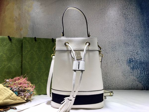 2021 luxury famous designer women fashion handbags shoulder bags cross body clutch bag bucket plain leather string interior zipper pocket ca
2021 luxury famous designer women fashion handbags shoulder bags cross body clutch bag bucket plain leather string interior zipper pocket ca