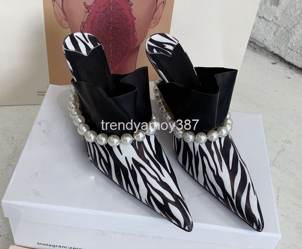 slippers small stripe pointed slippers women's spring and summer muller shoes pearl decoration baotou temperament semi drag fashion, Black
slippers small stripe pointed slippers women's spring and summer muller shoes pearl decoration baotou temperament semi drag fashion, Black