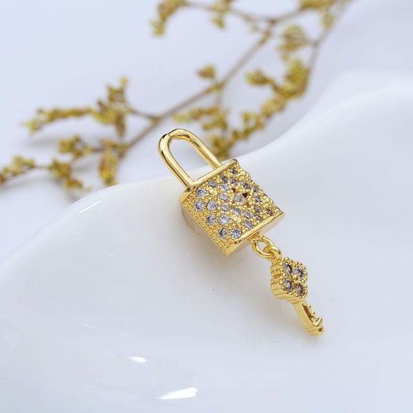 lock with key, high sense of niche design, pendant, exquisite clavicle chain, necklace chains, Silver
lock with key, high sense of niche design, pendant, exquisite clavicle chain, necklace chains, Silver