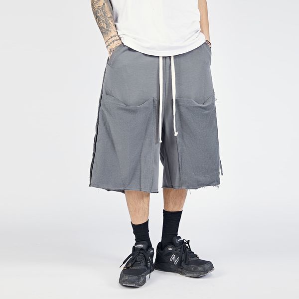 fashionable shorts contrast stitching men's trendy elastic waist capris, White;black
fashionable shorts contrast stitching men's trendy elastic waist capris, White;black