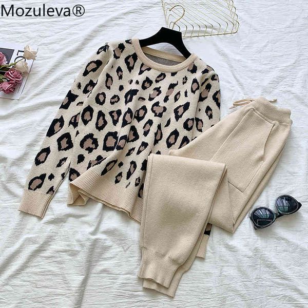 autumn winter women knit sweater sets female pullover and pants long sleeve sportwear 2 piece 210427, White
autumn winter women knit sweater sets female pullover and pants long sleeve sportwear 2 piece 210427, White