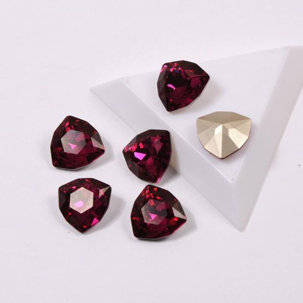 4706 fuchsia color glass crystal material nail on rhinestones 7mm 12mm 17mm for 3d diy nails art gems1, Silver;gold
4706 fuchsia color glass crystal material nail on rhinestones 7mm 12mm 17mm for 3d diy nails art gems1, Silver;gold