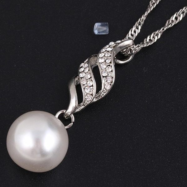 pendant necklaces women's luxury necklace princess bridal earrings& accessories jewellery set spiral shaped pearl stud with diamonds, Silver
pendant necklaces women's luxury necklace princess bridal earrings& accessories jewellery set spiral shaped pearl stud with diamonds, Silver