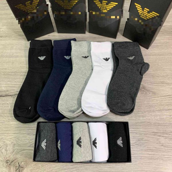 socks boxed men's cotton a box of five pairs casual business sweat absorbing and odor pro embroidered middle tube, Black;white
socks boxed men's cotton a box of five pairs casual business sweat absorbing and odor pro embroidered middle tube, Black;white
