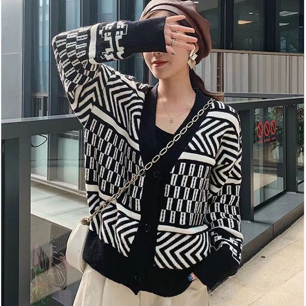 women's sweaters sweater short, jacket with black and white winter stripes, cardigan jacquard, 2mxx, White;black
women's sweaters sweater short, jacket with black and white winter stripes, cardigan jacquard, 2mxx, White;black