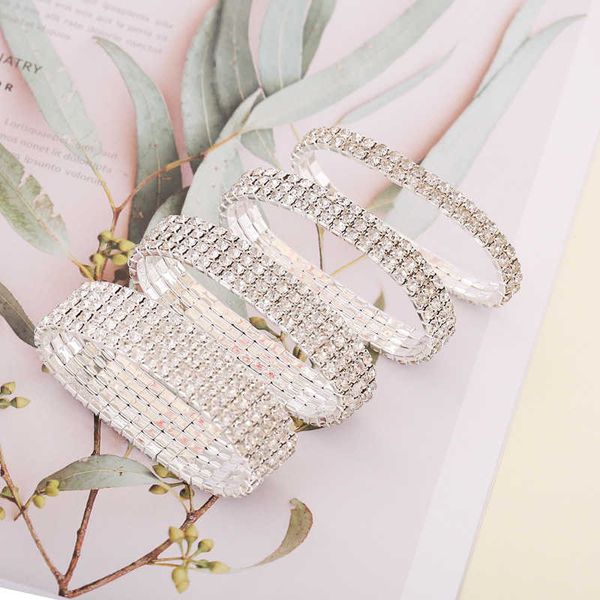 full rhinestone inlaid bracelet mutilayers high stretchy sparking bracelet personality fashion jewelry gift for women a66 q0719, Black
full rhinestone inlaid bracelet mutilayers high stretchy sparking bracelet personality fashion jewelry gift for women a66 q0719, Black