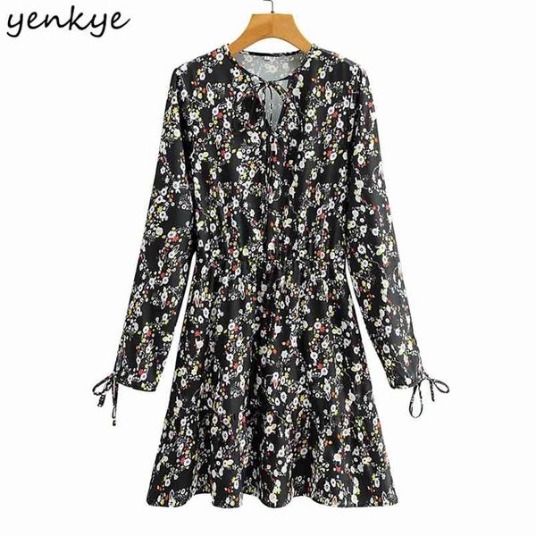 vintage floral print dress women lace up v neck long sleeve a-line loose casual female summer short vestido plus size 210514, Black;gray
vintage floral print dress women lace up v neck long sleeve a-line loose casual female summer short vestido plus size 210514, Black;gray