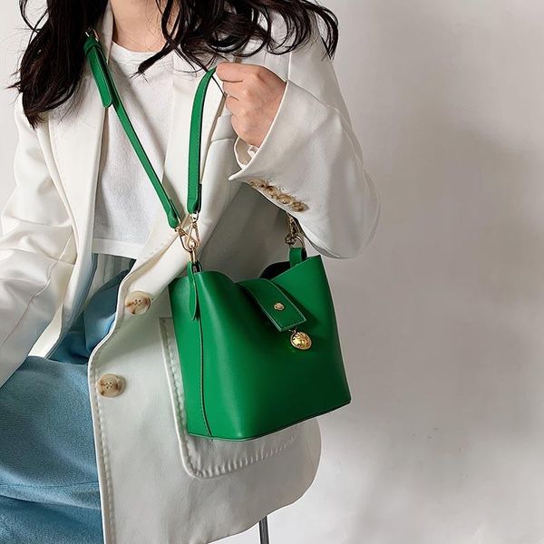 evening bags solid color mini pu leather women's bucket 2021 fashion brand trendy luxury shoulder handbags crossbody for women
evening bags solid color mini pu leather women's bucket 2021 fashion brand trendy luxury shoulder handbags crossbody for women