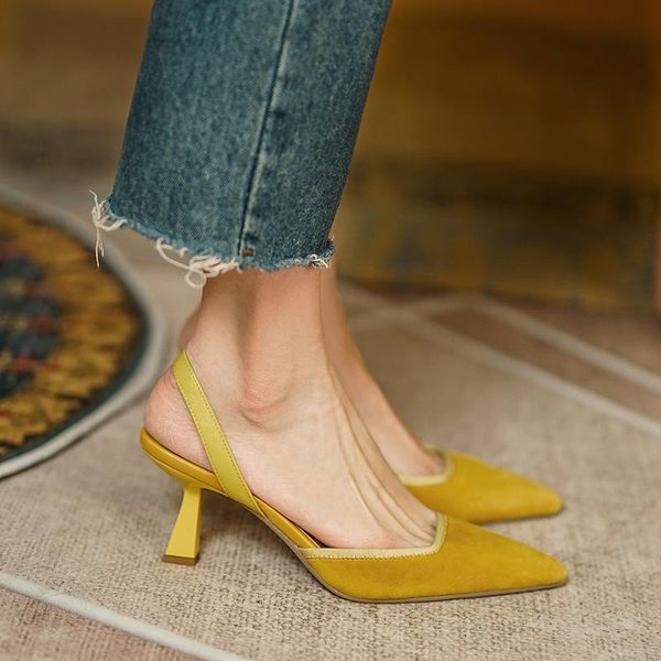 sandals designer 2021 retro leather frosted pointed female summer ginger yellow baotou hollow stilettos fashion, Black
sandals designer 2021 retro leather frosted pointed female summer ginger yellow baotou hollow stilettos fashion, Black